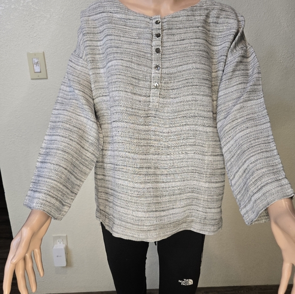 J Jill Top, Size Medium, Pure Jill Linen, Gray, Oversized Whit Pockets - Picture 8 of 10
